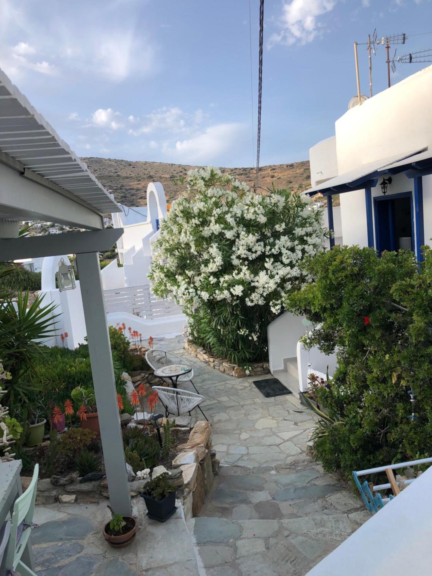 Vrahos Rooms - Studios Alopronia Exterior photo